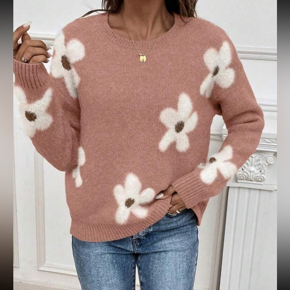 Mauve Daisy SOFT Sweater - Picture 2 of 3
